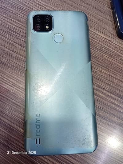 Realme C21