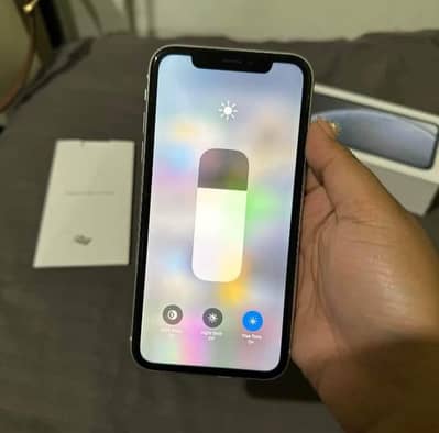 i phone xr NON PTA 128 GB