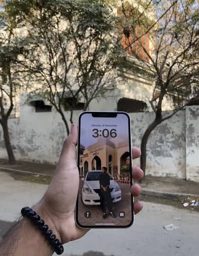 Iphone 12 64 gb (jv) exchange poss. With google pixel