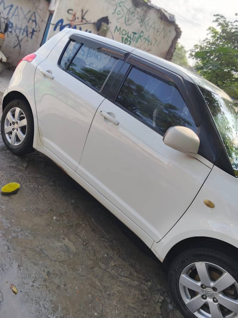 اس گاڑی میں کوئی ٹیچنگ نہیں صرف ڈیگی میں ایک گیٹ 3