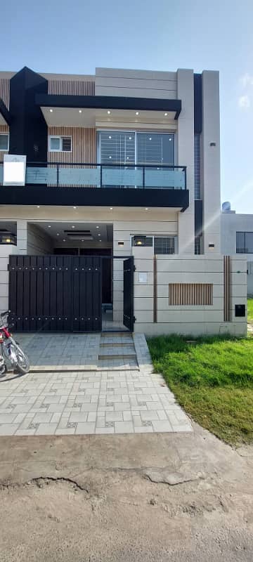 4 Marla House Modern Design Available For Sale In Paragon City