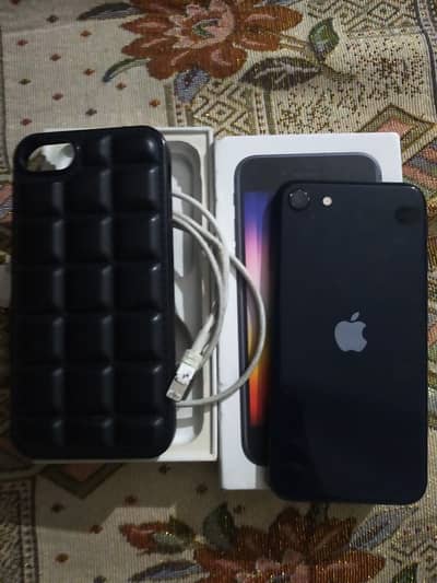 iPhone SE 3 Box pack