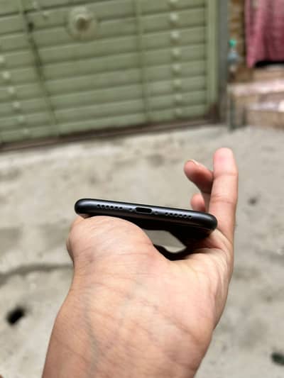 Iphone11 jv 64gb 81BH 10/10 condition non active