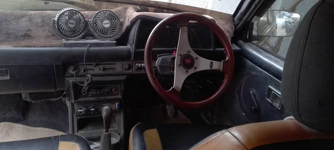 Daihatsu charade 1986 model special japnees editing sun roof