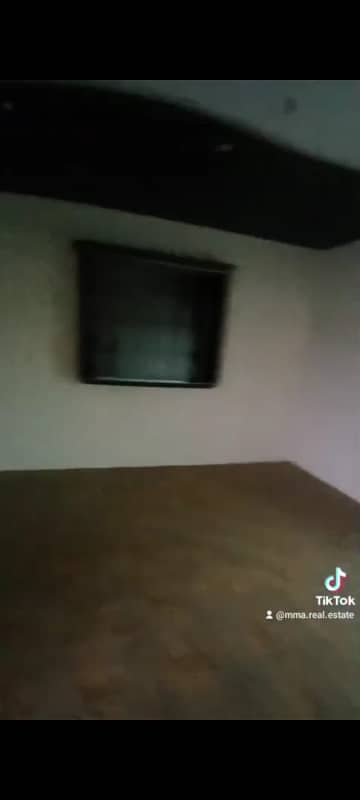 Allama Iqbal Town 10 Marla 2nd Floor Marla Tile Floor Portion