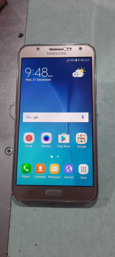 Samsung galaxy j 7 new condition  10 by 10 nmbr 03000236697