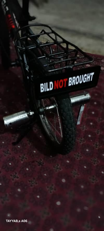 contact on whatapp 03316182989