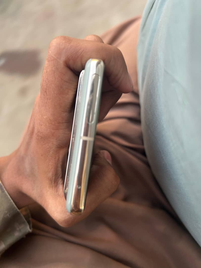 Google pixel 7 pro 4