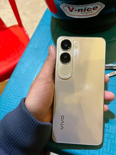 Vivo Y200