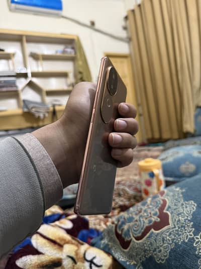 Vivo v40e pink colour