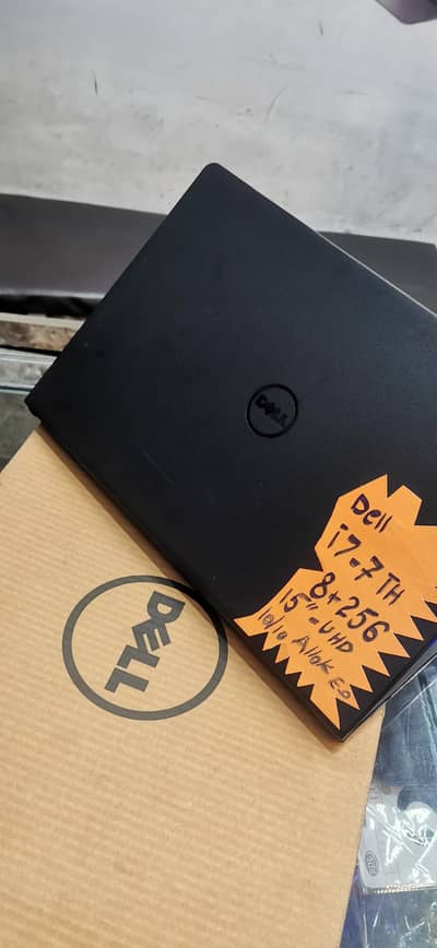 Dell inspiron 5566 i7 7th 8/256 15" 10/10 with box