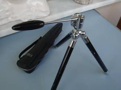 Viola Tripod Stand (Japan)