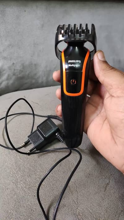 Philips multi groom trimmer with comb and charger