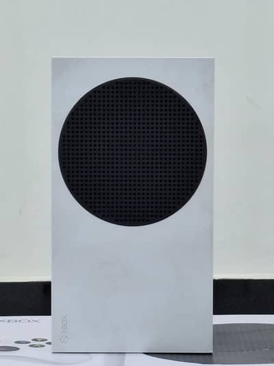 Xbox Series S - 512GB (like new)