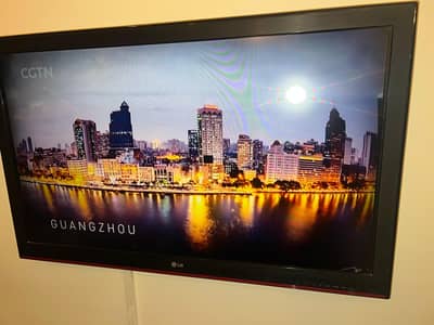 LG TV 42 inches