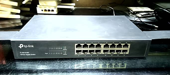 TP-LINK  16 Port GIGA Switch in Excellent Condtion for office Shop