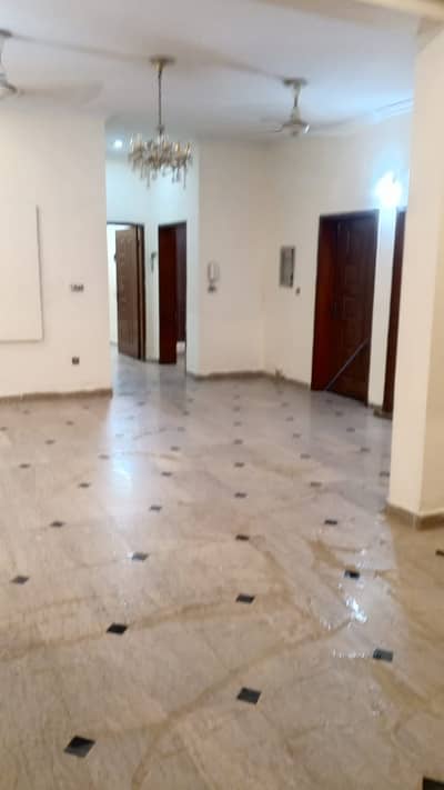 10 Marla Lower Portion Wapda Town Near Rehmat Market