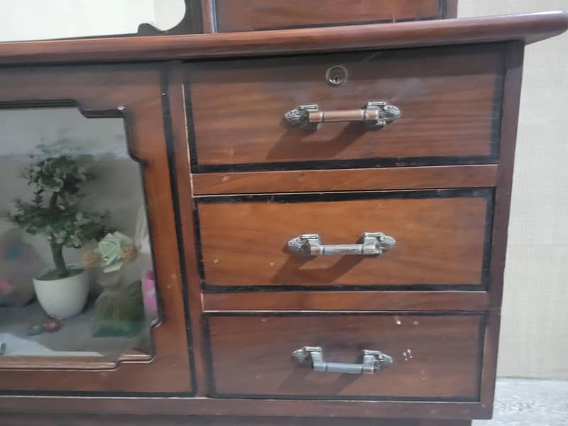 Dressing Table 5