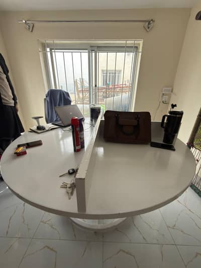 5 ft diameter table for sale