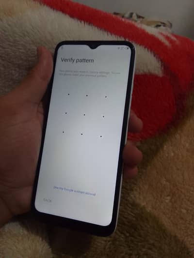 spark 6 go 4/64 panel back battery change.