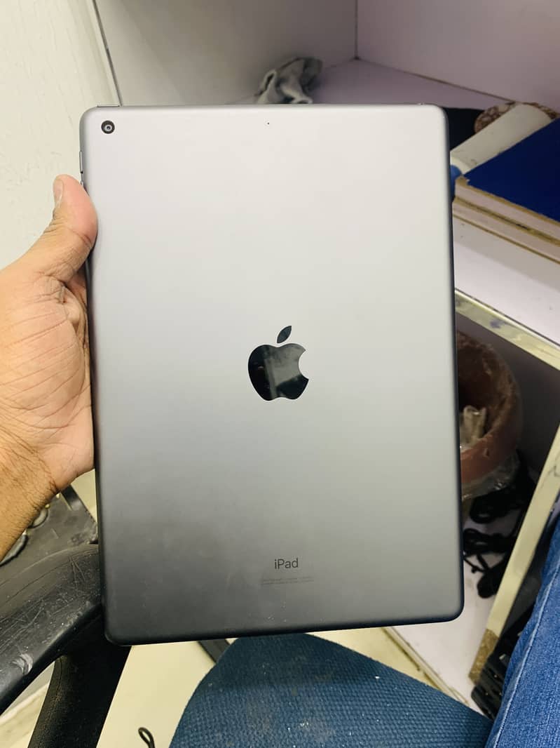 iPad 7th gen 0