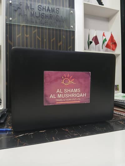 FEMALE N MALE CANDIDATE REQUIRED FOR TRAVEL AGENCY