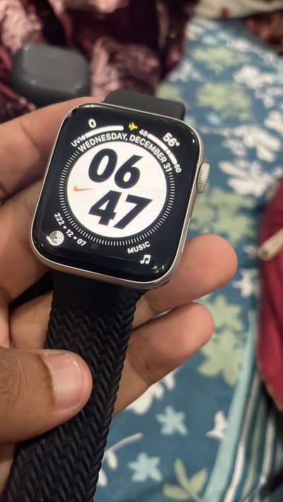Apple watch series 5 44 MM