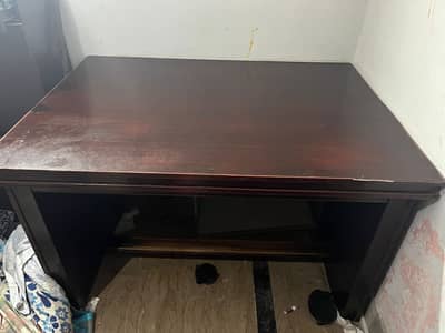 Computer table. . gaming table. . . . urgent sales