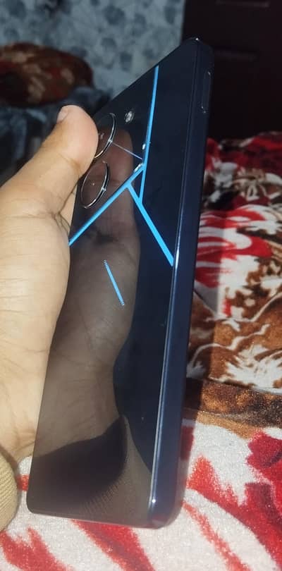 Tecno pova 5 pro 5g 10 by 10 screen less