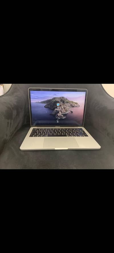 MacBook Pro 2017 with touch bar