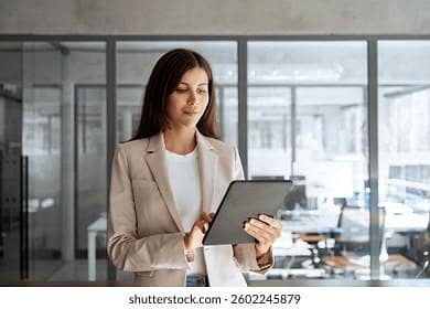 Female operation manager for a match making company required