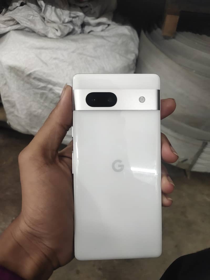 Google Pixel 7A 1