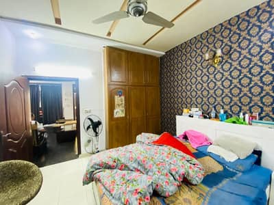 10 Marla House For Sale In College Road Mezail Chock Lahore