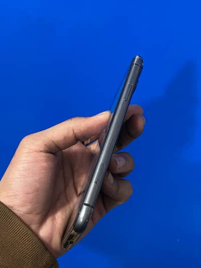 iPhone 11 Non pta factory unlock 64 GB