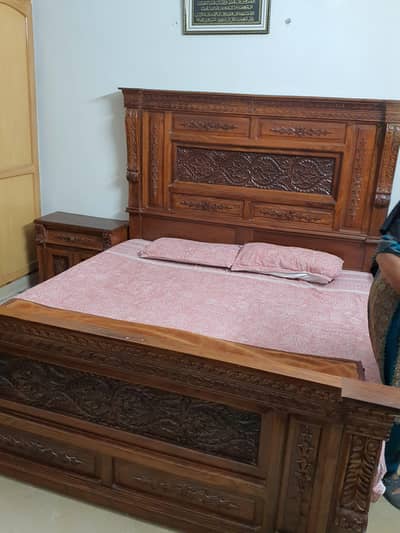 Solid Sheesham wood  lush room furniture for sale at very reasonable c