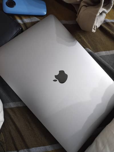 MacBook pro mid 2017