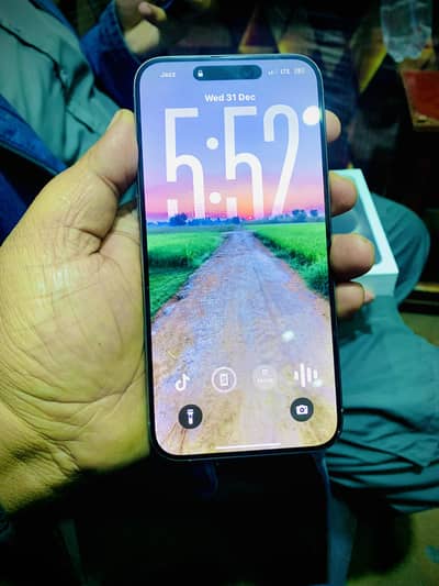 15 pro Max 256 pta 88 health