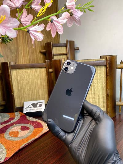 i phone 11 64gb  4 month confirm sim time