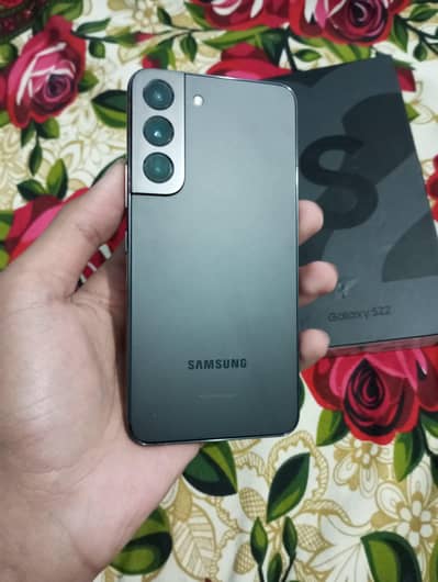 Samsung S22 | Non PTA. Water Pack. Condition 10/10