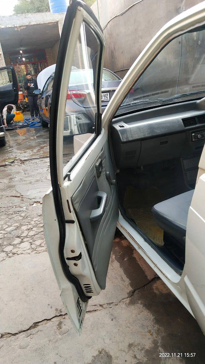 ٹوٹل جینون گاڑی نیؤٹائر 12