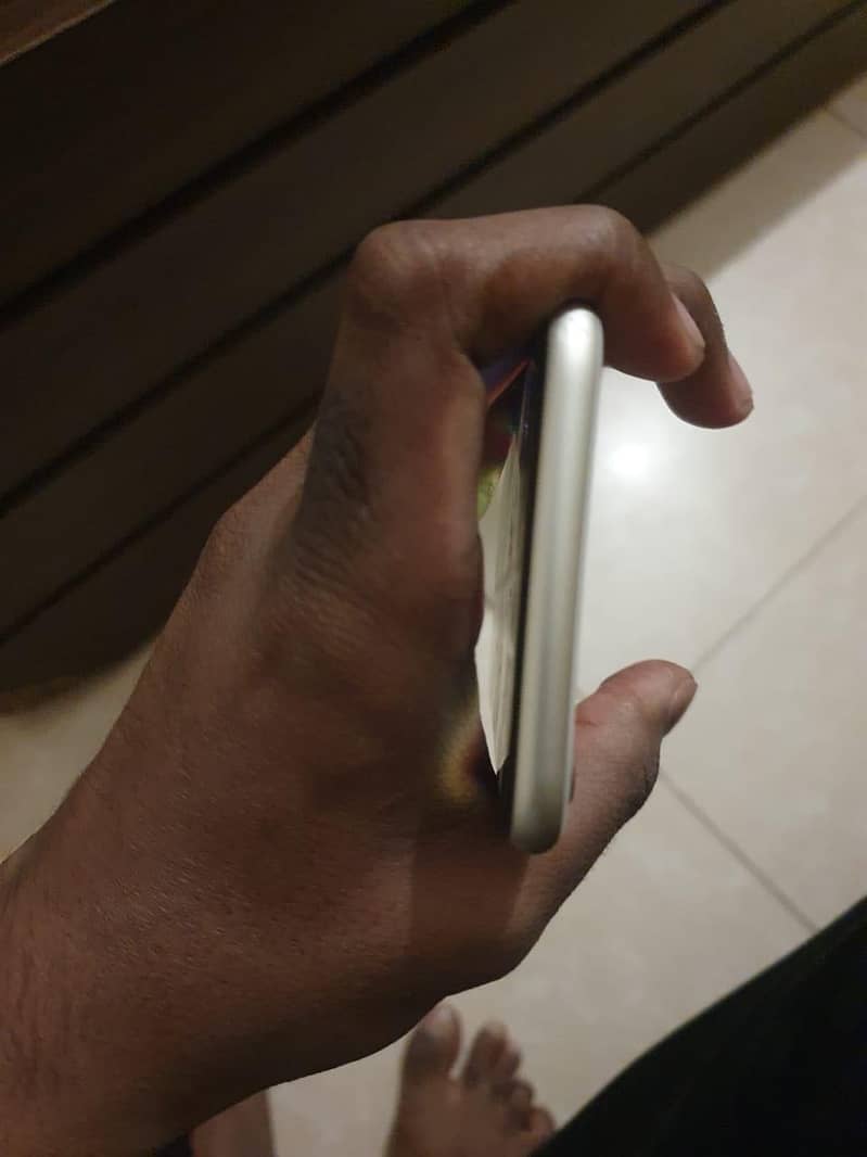 Iphone xe (2022 model ) 0