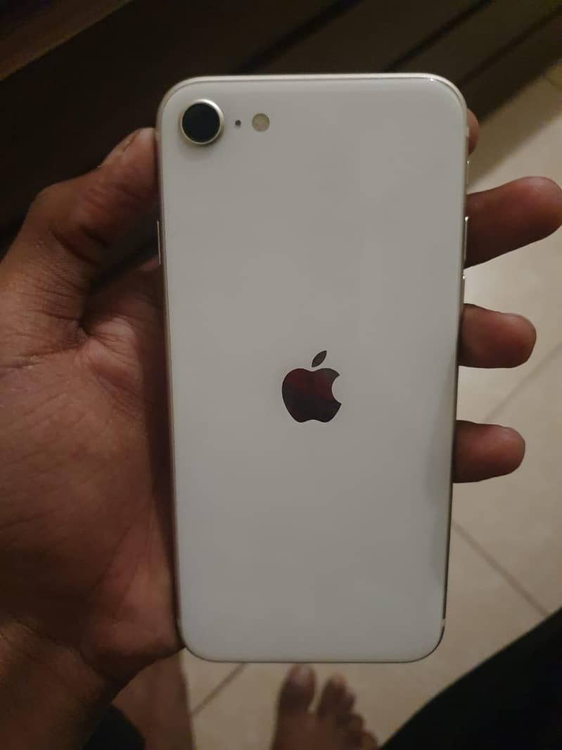 Iphone xe (2022 model ) 1