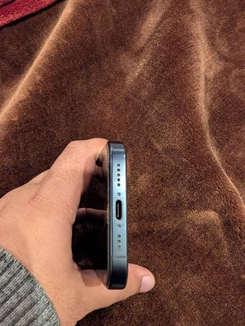 IPhone 15 Pro. Scratchless! 1