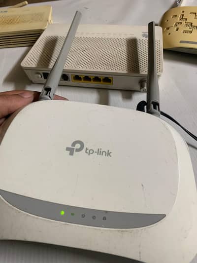 TP-LINK wifi router double antenna