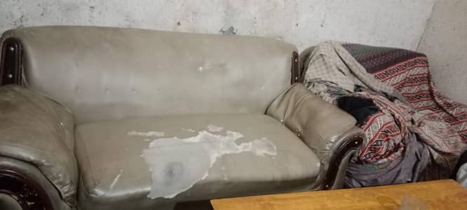 2 sofa set for sell.