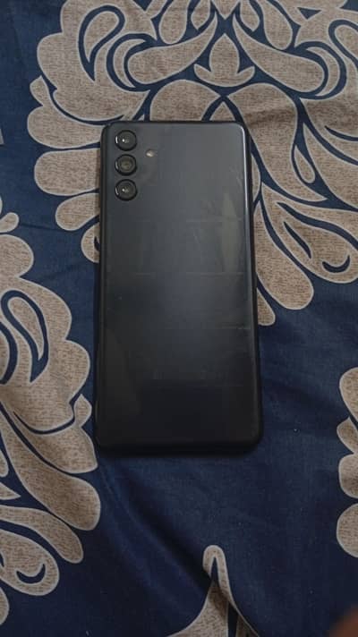 Samsung A04s pta approved used only one month