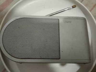 Sony ICF 404L on condition working LW, MW, FM