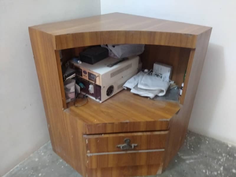 HEAVY  DOUBLE RACK CORNER TABLE 0