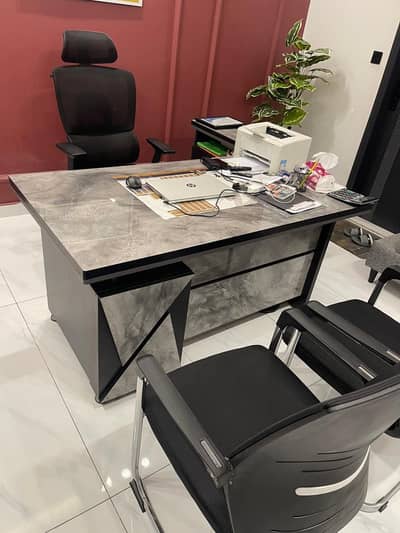 Office Furniture for Sale – Slightly Used | Excellent Condition