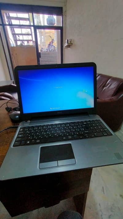 Dell laptop core i3 window 7 install ha screen per line ha Jo Nazar